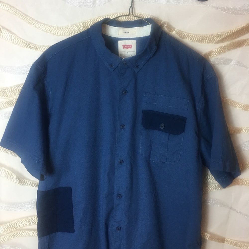 Levi’s Button Up Top - Picture 1 of 7